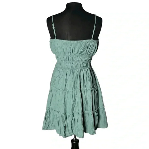 Trixxi by Francesca’s Sage Green Ruffled Sleeveless Mini Dress Size XL - Picture 2 of 8
